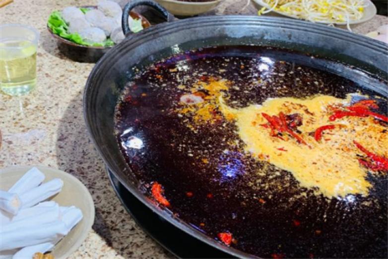 堂客土灶老火鍋