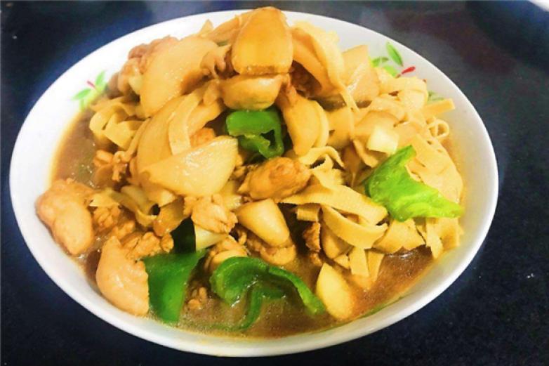 魯正黃燜雞米飯