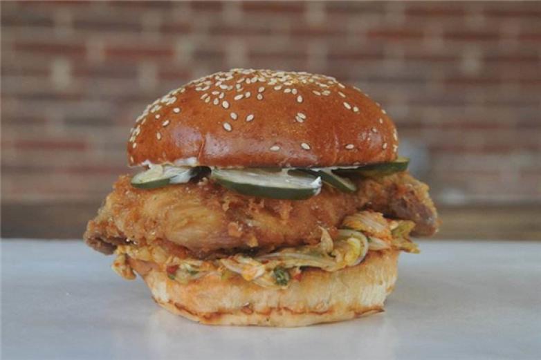 德麥克炸雞漢堡