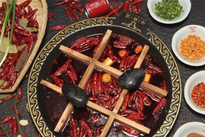 圍鼎聚主題火鍋