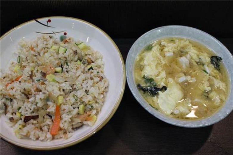 呼呼泡泡面食堂