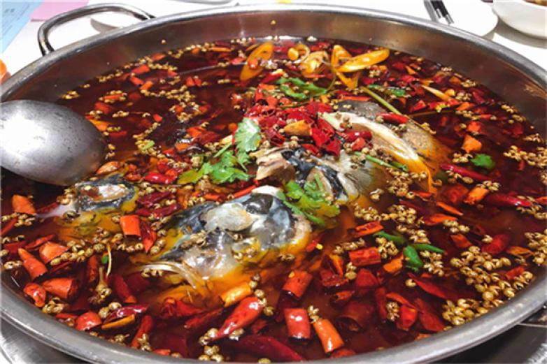 陽光烤吧美蛙魚火鍋