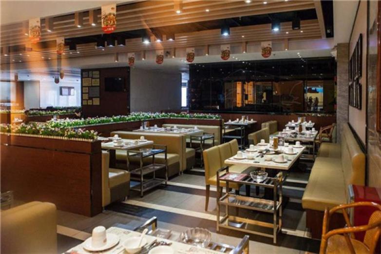 蒸蒸日尚石鍋魚