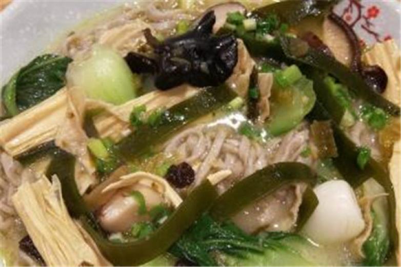 椒小魚酸菜魚面