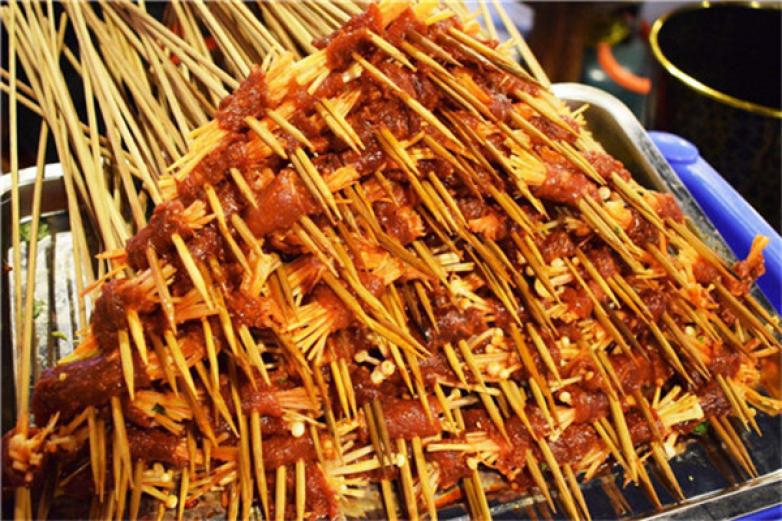 聚福苑砂鍋串串香