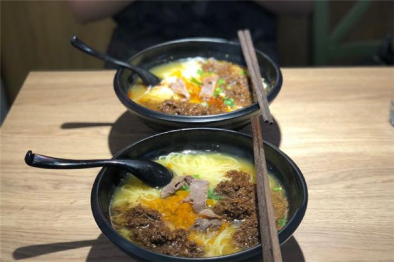 一品飄香米線(xiàn)