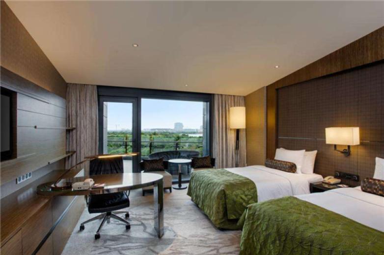 滴水湖假日酒店