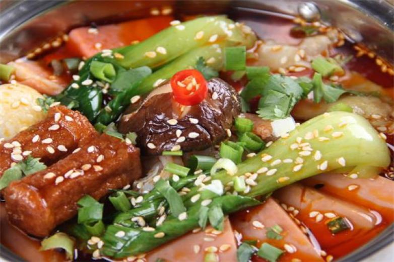 出眾拌撈麻辣燙