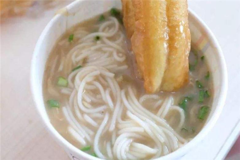 阿番哥鮮魚米粉