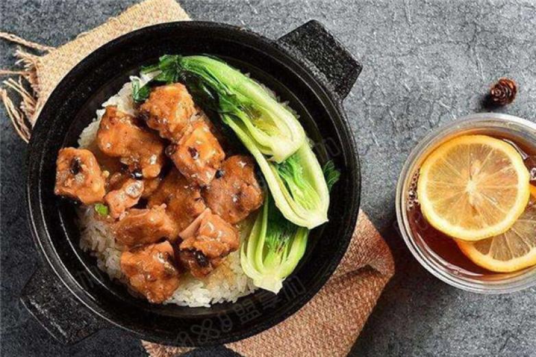 門前客宗師煲仔飯