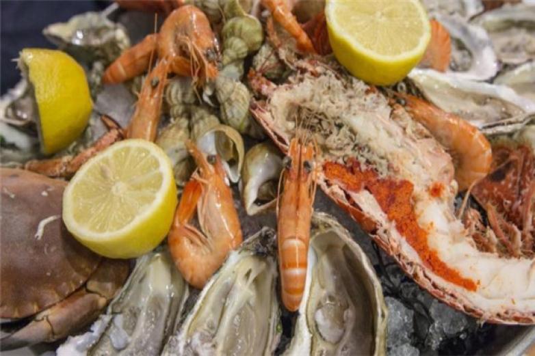 鼎香緣海鮮自助火鍋