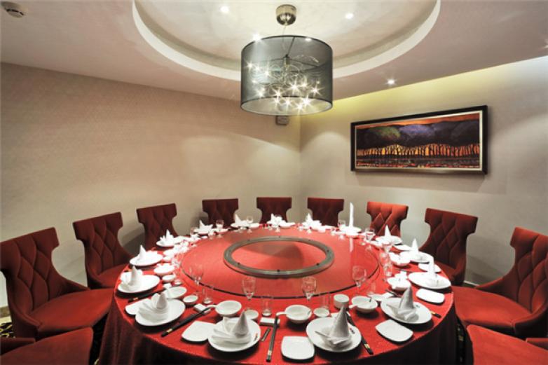 魅魅牛香豬肚雞