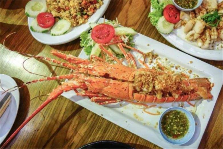 伊勢(shì)丹泰國(guó)菜