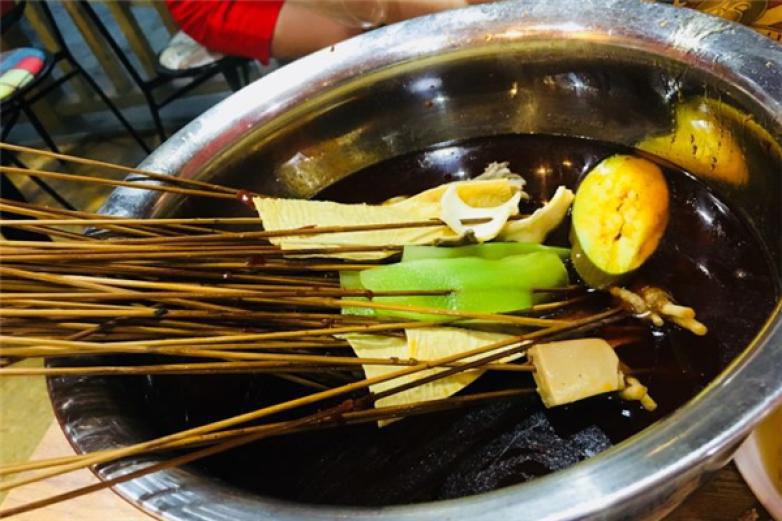 牙尖舌怪冷鍋串串