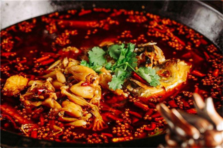 陽光烤吧美蛙魚火鍋