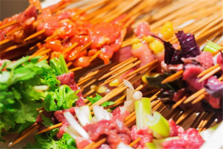 輕機(jī)廠罐罐串串