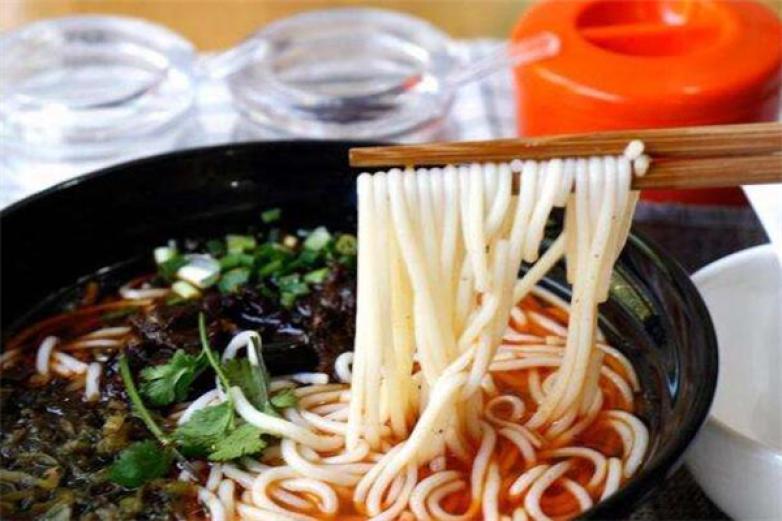 品湯居砂鍋米線