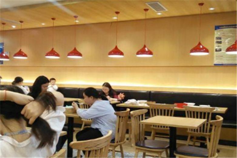 媽媽手藝港點(diǎn)靚粥