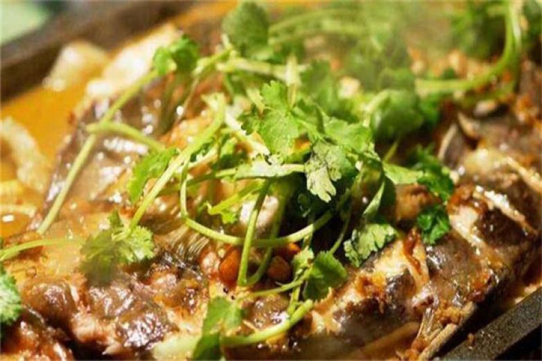 覓魚風(fēng)尚炭火烤魚
