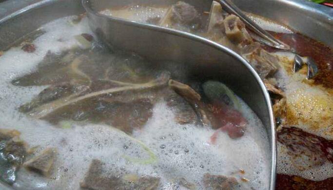 吳老大牛骨頭火鍋