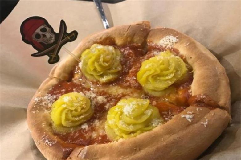 布林斯深盤披薩