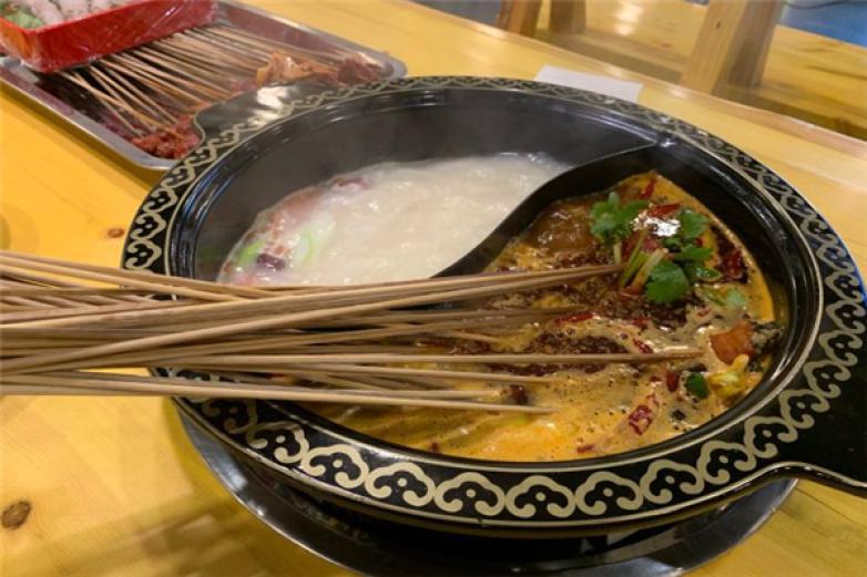 尊品味小郡肝串串香