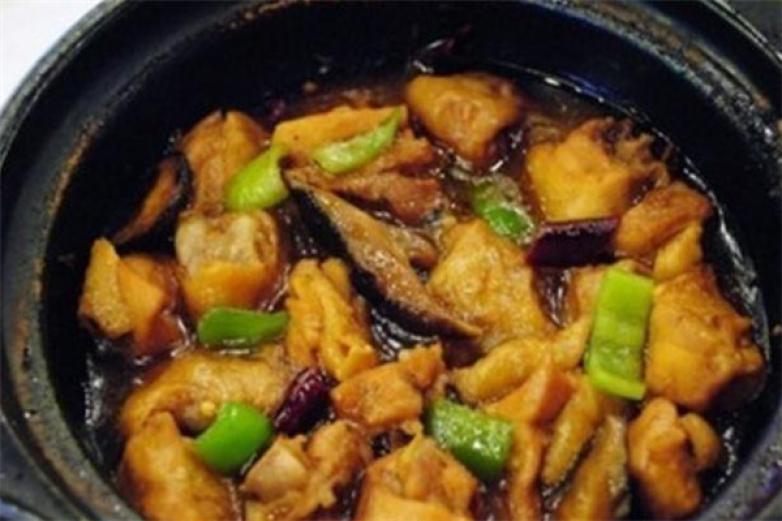 九匹狼黃燜雞米飯