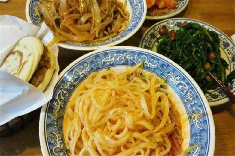 老碗盛陜西面館