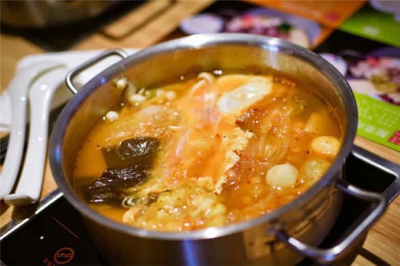 海中撈歡樂火鍋