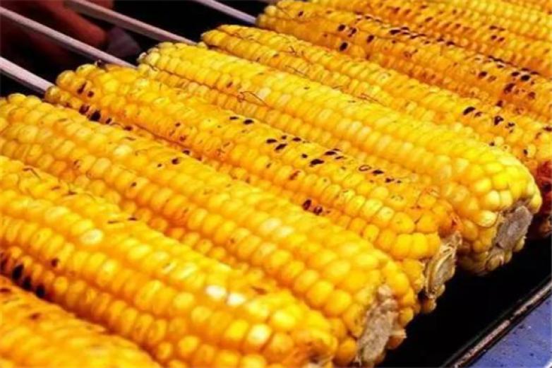 阿郎小石頭烤玉米