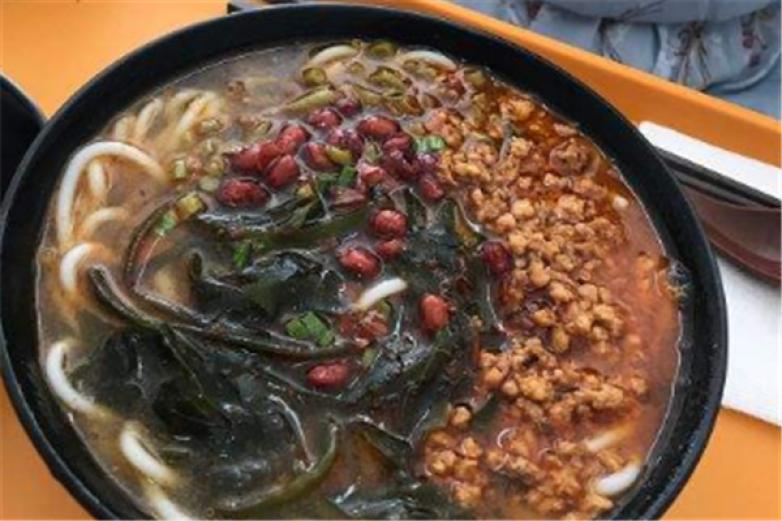 三叭兩咽桂林米粉