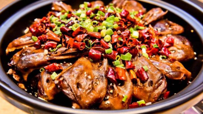 安誠(chéng)居干鍋鴨頭