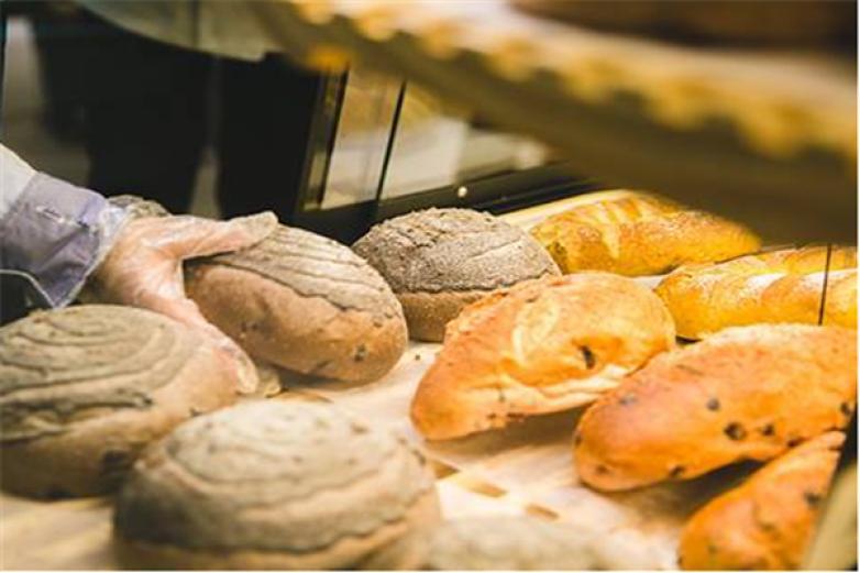 二分之一茶飲歐包