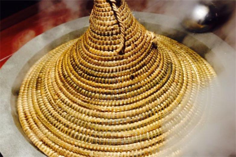 哈尼哈尼云南石鍋魚(yú)