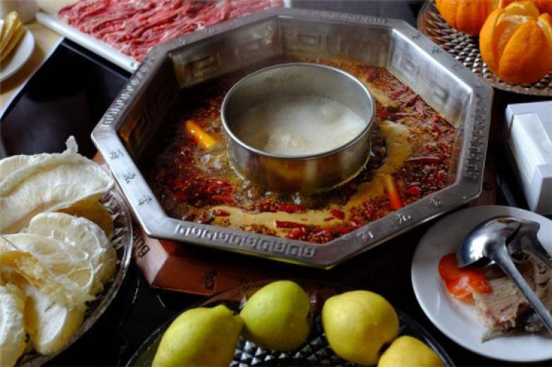 鮮煮藝自助旋轉(zhuǎn)小火鍋