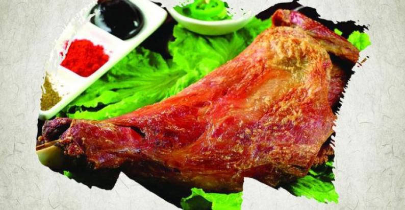 韃子炭火烤羊腿