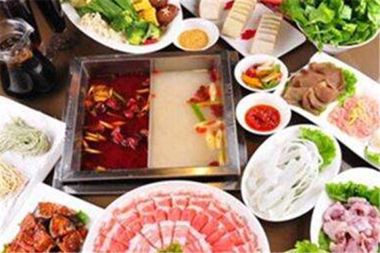 宇食天下湯烤噴泉火鍋