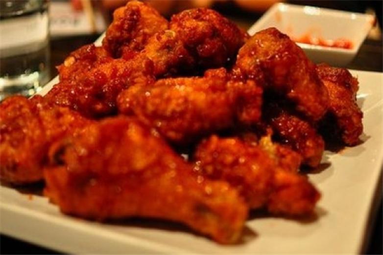 金館長(zhǎng)炸雞啤酒