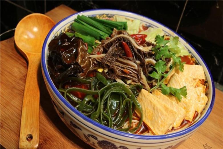 蜀云閣過(guò)橋米線(xiàn)