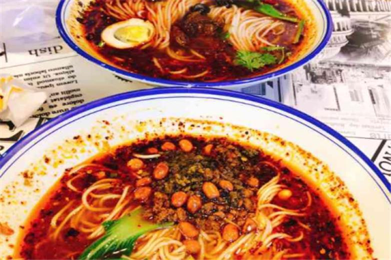 諸葛孔明牛雜面