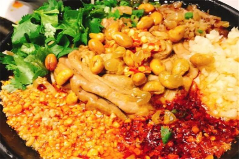 九味芳華麻辣燙