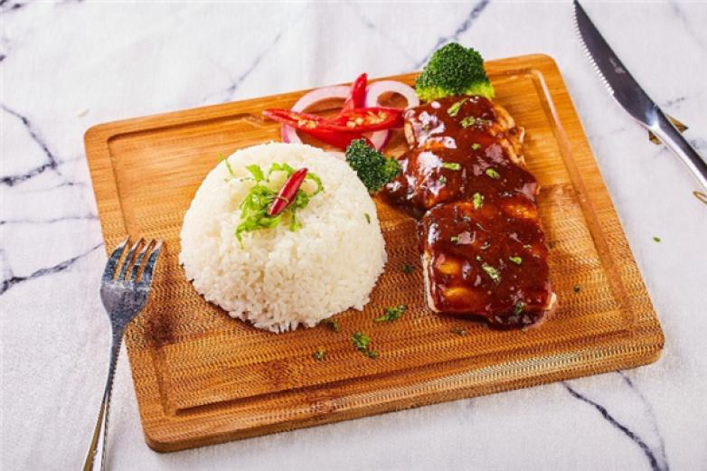 良人伴炒飯小食堂