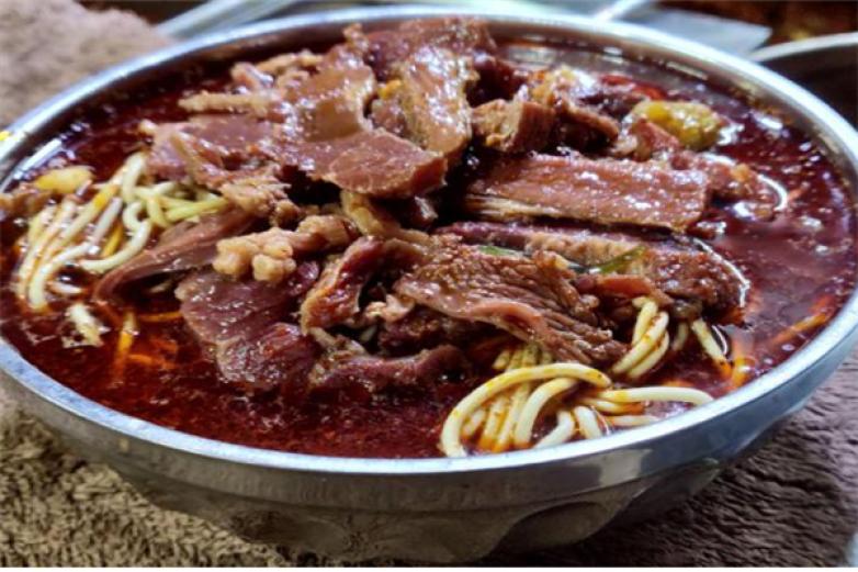 諸葛孔明牛雜面