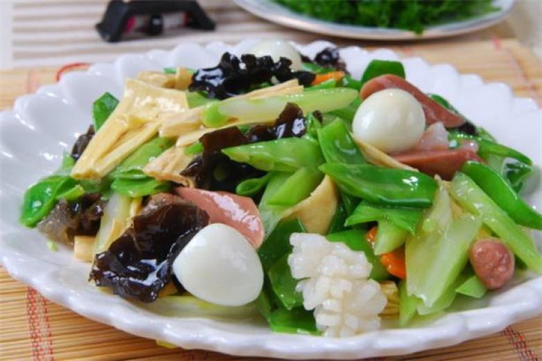 祿福鑫鄉(xiāng)村殺豬菜