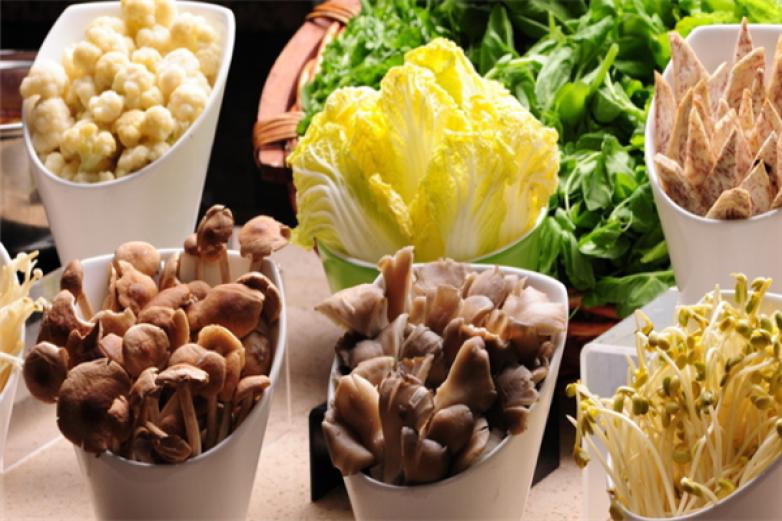 千回百轉(zhuǎn)自助火鍋