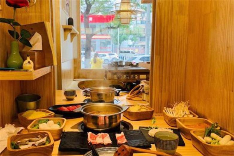 界線(xiàn)鍋物料理