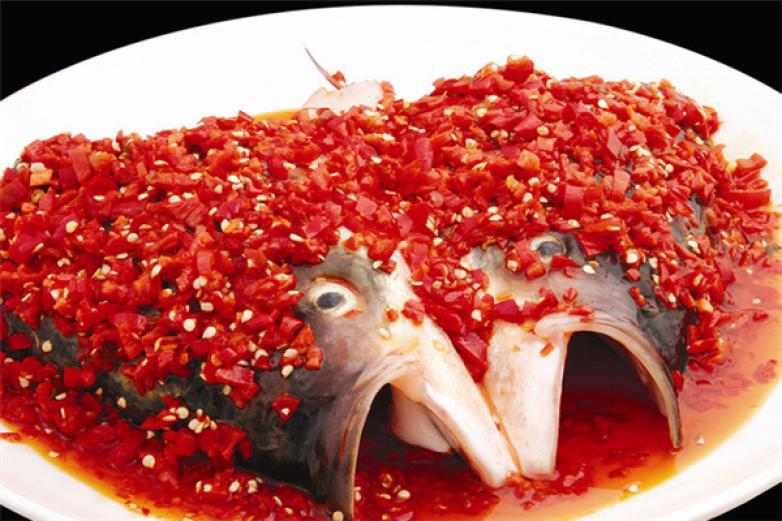 飯桌故事剁椒魚頭