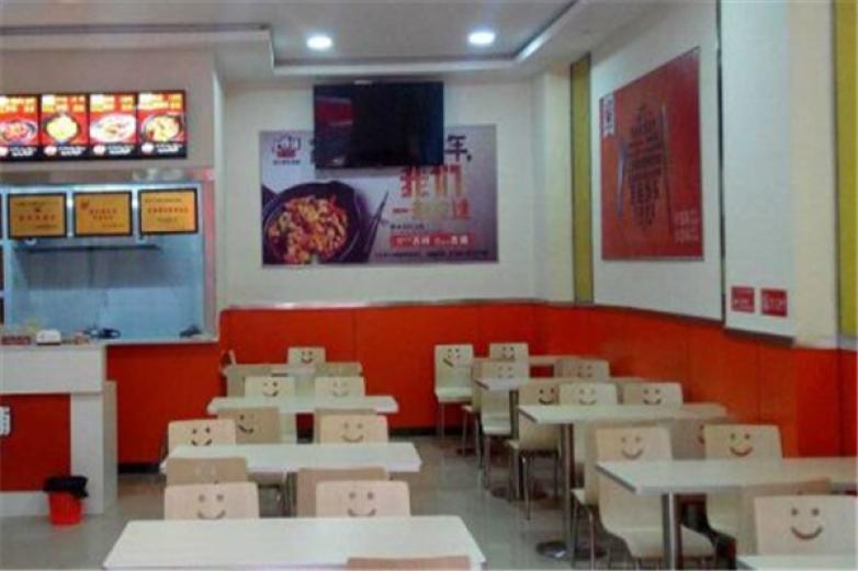 優(yōu)米客黃燜雞米飯