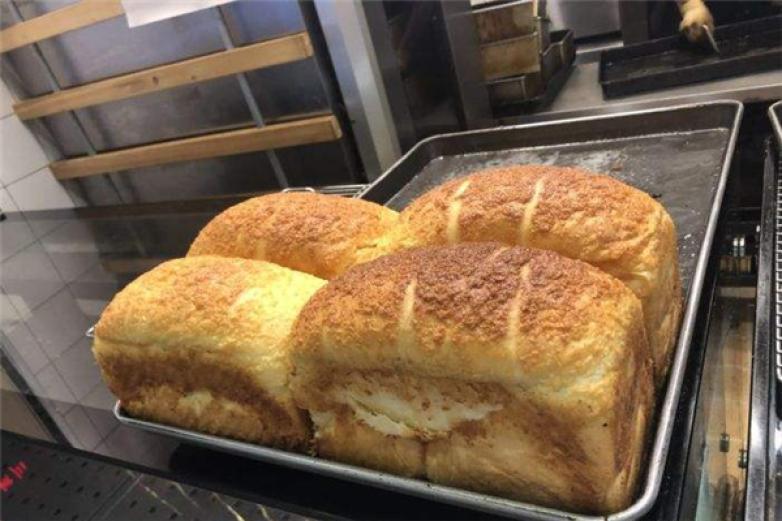 趣生園手撕面包