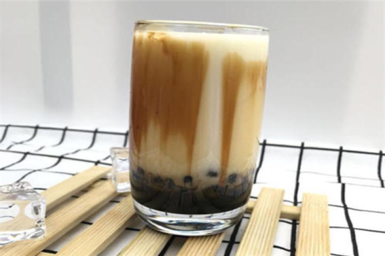 小公主親蛙撞奶